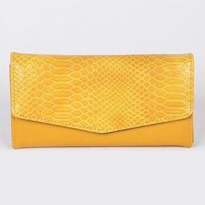 Women’s Yellow Fashionista Wallet
